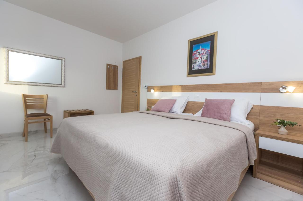 Apartmani Villa Paulo Стариград-Паклениця Екстер'єр фото